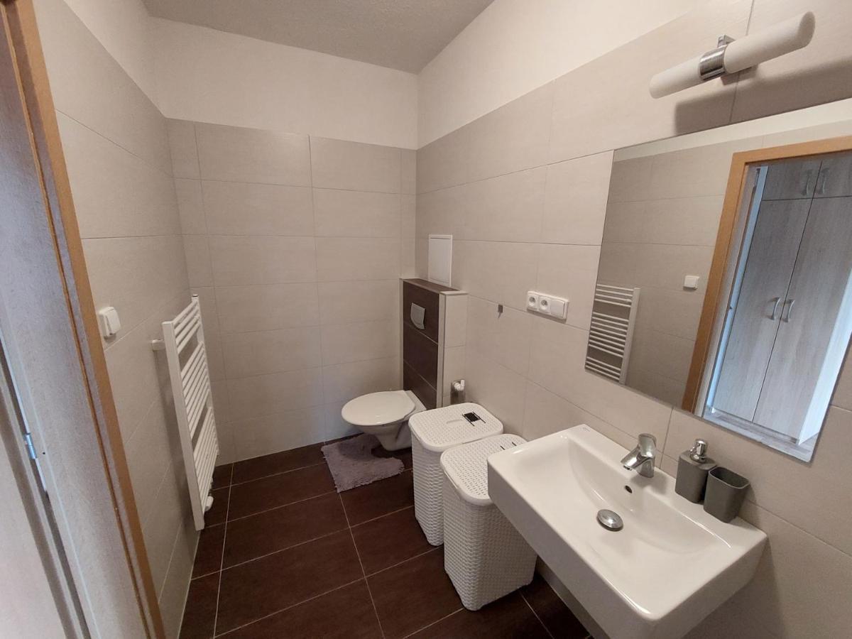 Apartman Vsemina 300 Екстер'єр фото