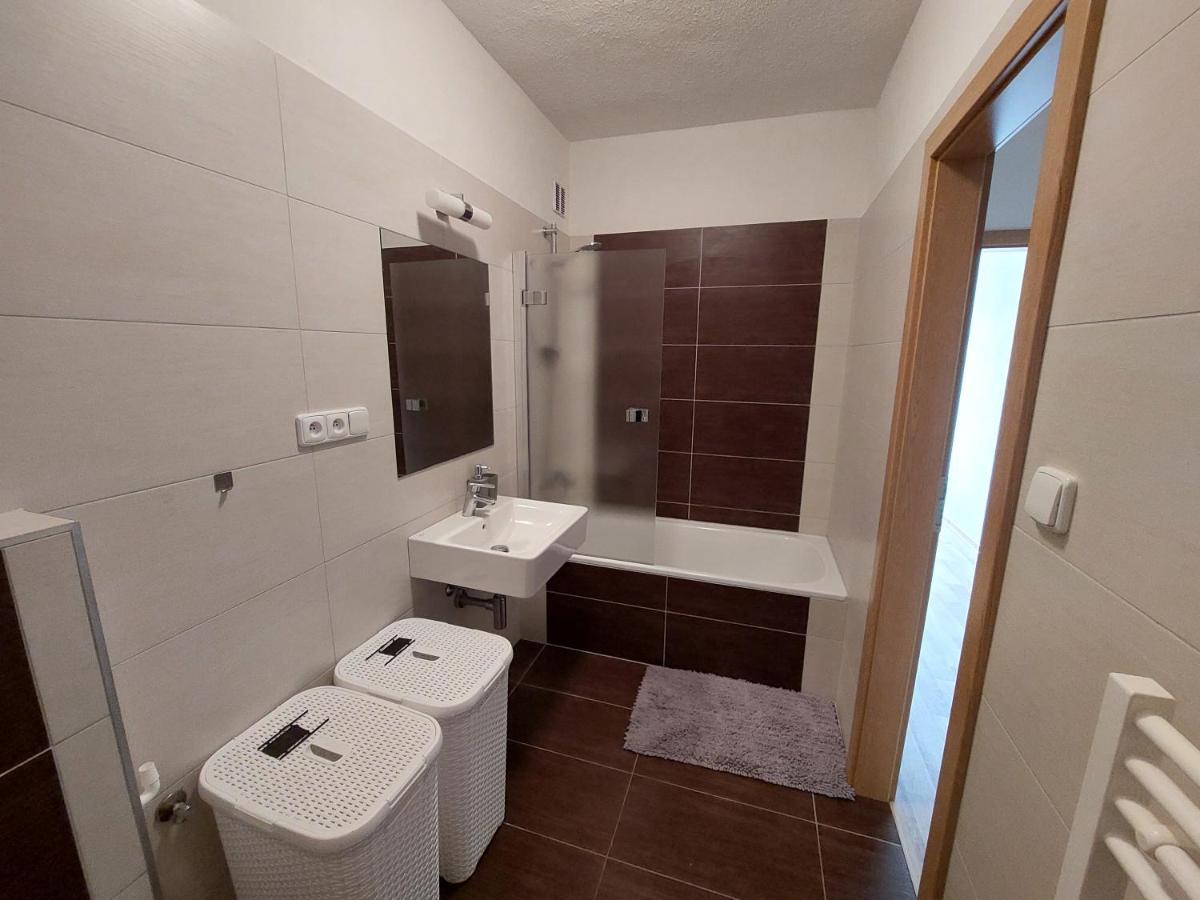 Apartman Vsemina 300 Екстер'єр фото